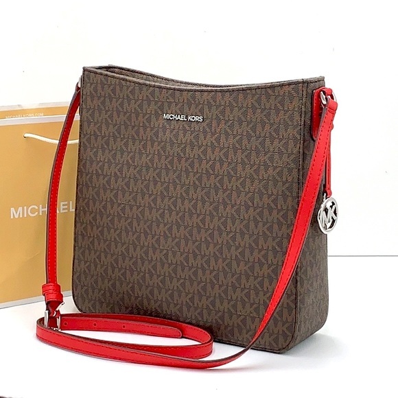 Michael Kors Handbags - MICHAEL KORS
Jet Set Travel Large Logo Messenger Bag
BRIGHT RED/BROWN SIGNATURE